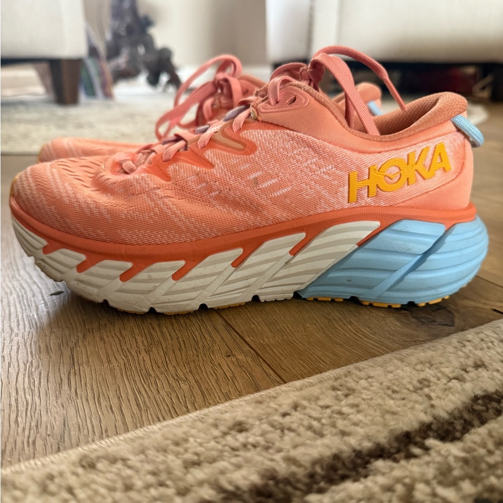 Hoka Gaviota 4 running shoes - Picture 2 of 4